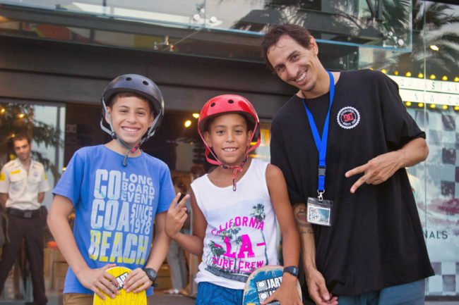 Clases de skate promocionales en Boardridiers Barceloneta | Doctown