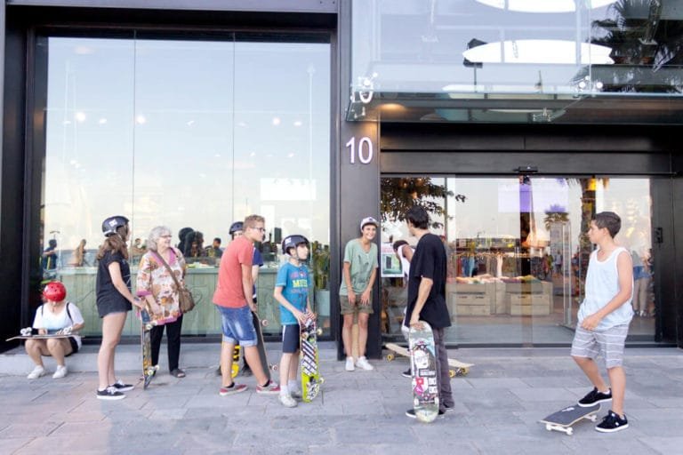 Clases de skate promocionales en Boardriders Barceloneta