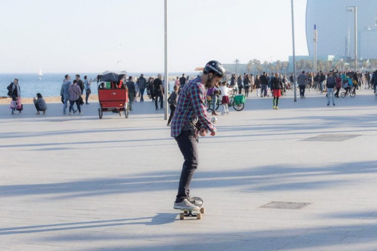Clases de skate promocionales en Boardriders Barceloneta